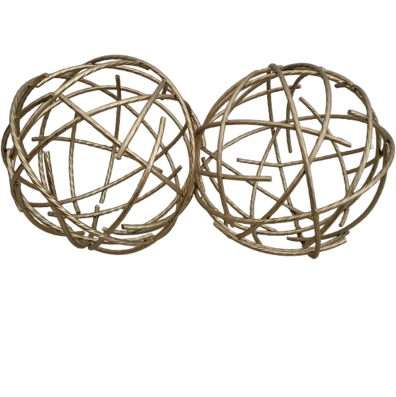 Decor - Picture 6 of 7